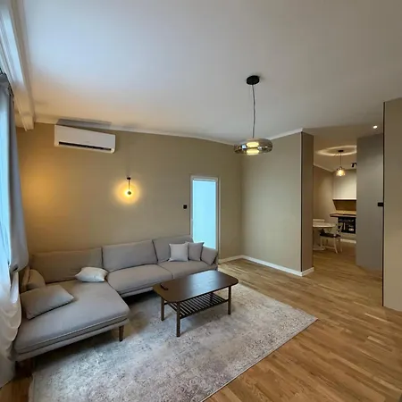 Two Bedroom In Center Apartament