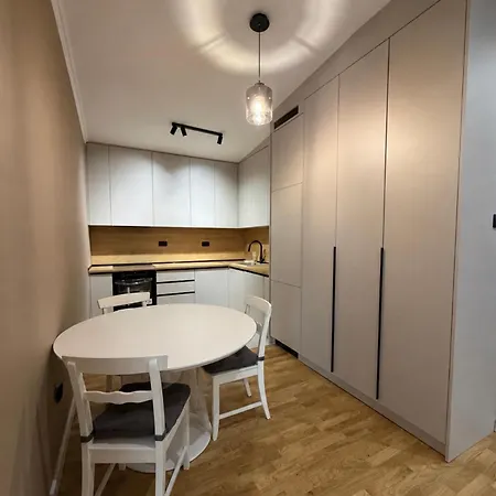 Two Bedroom In Center *