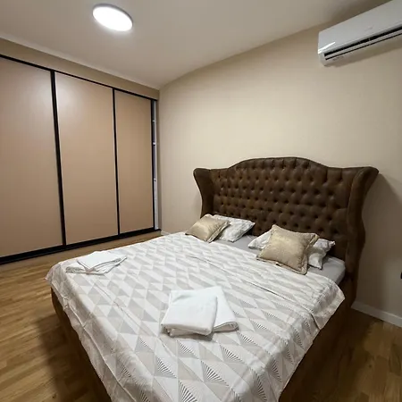 Two Bedroom In Center