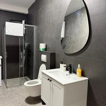 Two Bedroom In Center Apartament